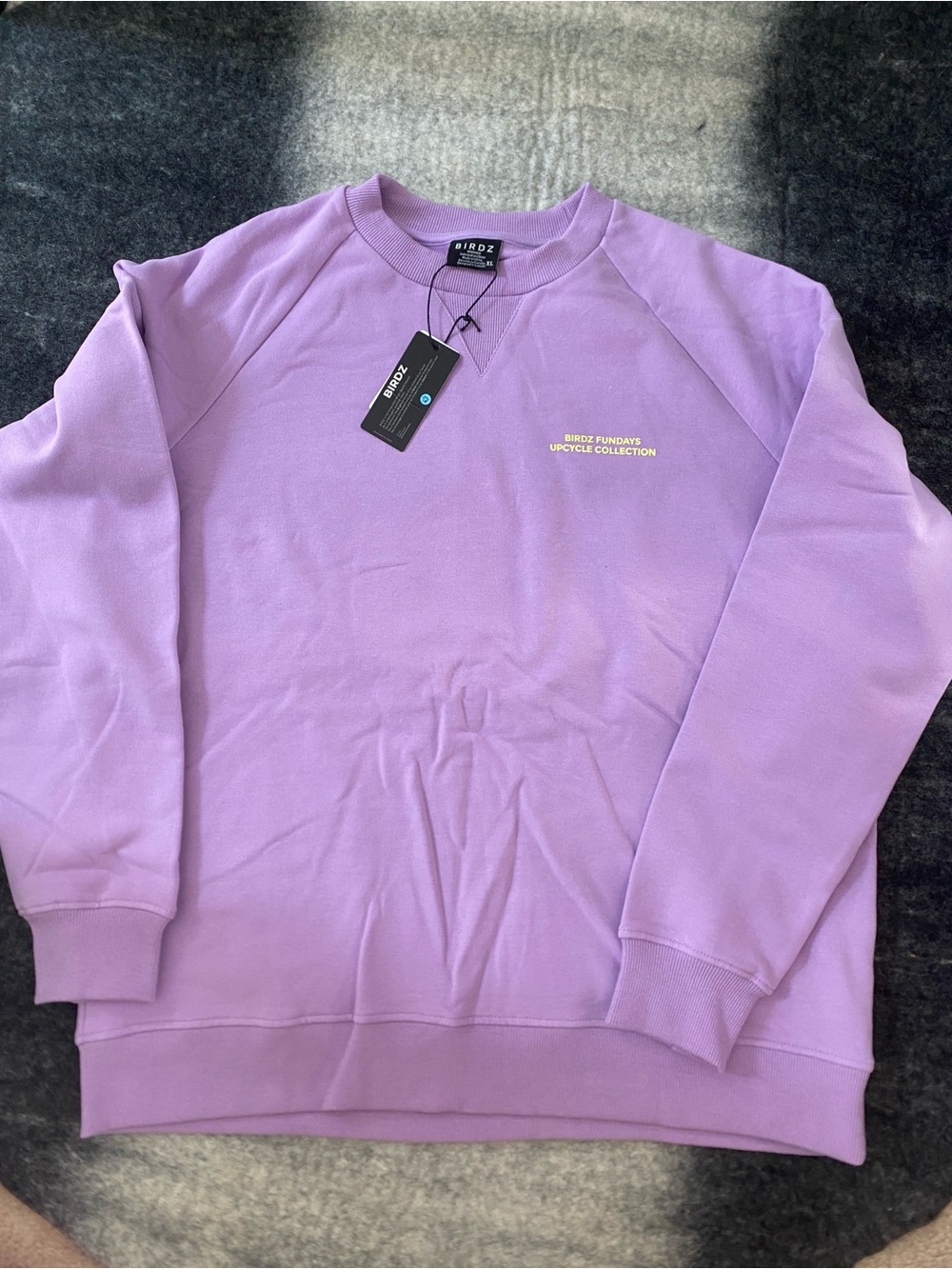 BIRDZ Funday Lavender Crew Sweatshirt Women's XL